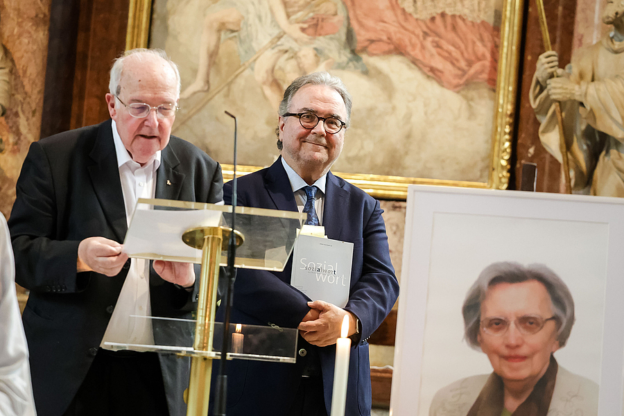 Der Jesuit P. Alois Riedlsperger erinnerte an Oberin Christine Gleixner als treibende Kraft für das Ökumenische Sozialwort der Kirchen in Österreich. / Erzdiözese Wien/Schönlaub Der Jesuit P. Alois Riedlsperger erinnerte an Oberin Christine Gleixner als treibende Kraft für das Ökumenische Sozialwort der Kirchen in Österreich.