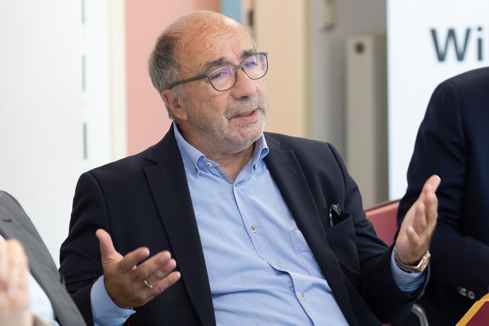 Wiener Ordensspitäler/APA-Fotoservice/Fotografin: Jana Madzigon Hintergrundgespräch: Univ.-Prof. Dr. Heinrich Resch als neuer Sprecher der Wiener Ordensspitäler