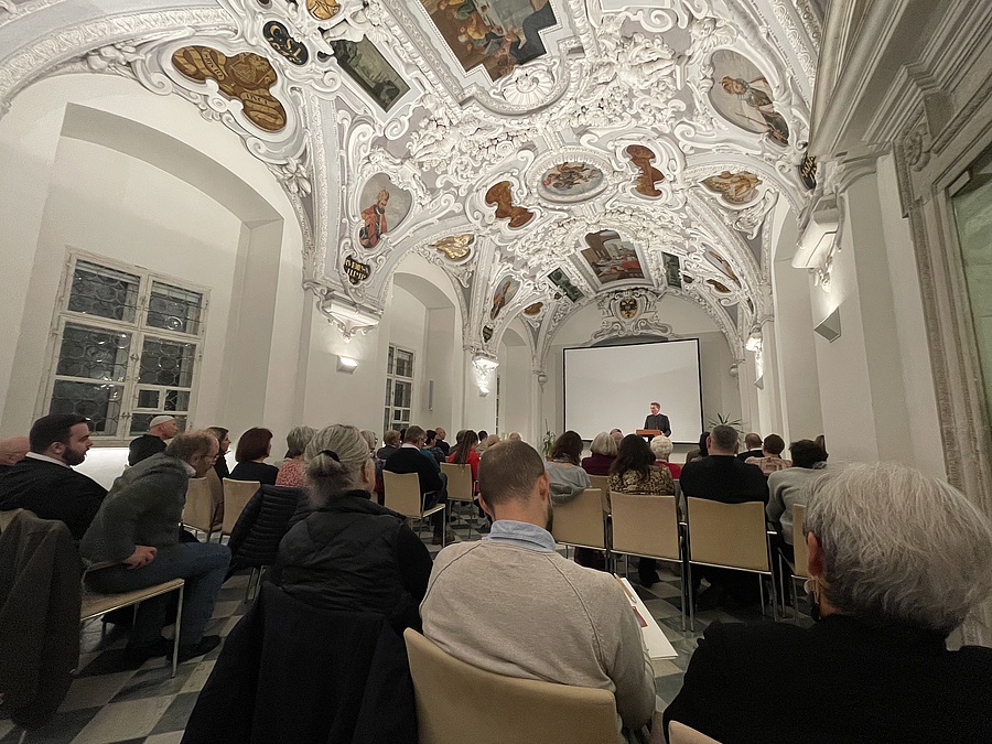 Abt Johannes Eckert sprach beim Symposium im Stift St. Lambrecht über die Botschaft des Hl. Benedikt für heute.