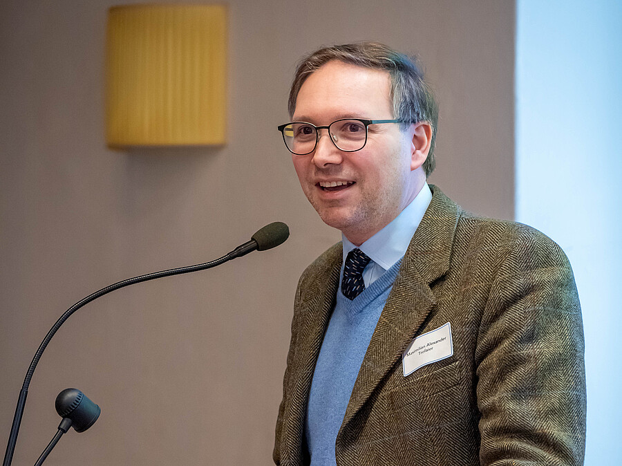 Maximilian Alexander Trofaier aus dem Archiv des Schottenstifts sprach über die Archiv- und Benutzungsordnung in Ordensarchiven. / Lukas Winder Maximilian Alexander Trofaier aus dem Archiv des Schottenstifts sprach über die Archiv- und Benutzungsordnung in Ordensarchiven.