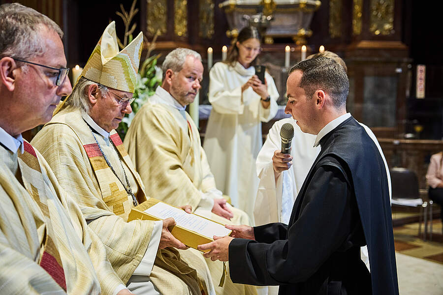 Fr. Dominik Marold legte am 31. August 2025 seine Zeitliche Profess im Stift Melk ab.