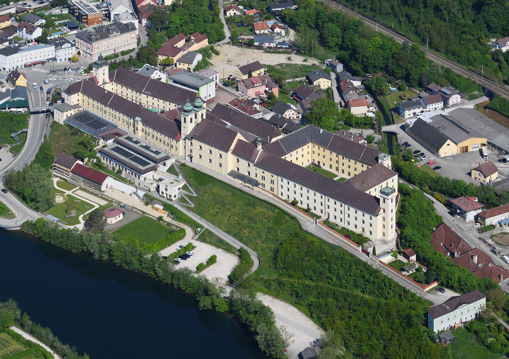 Carsten Steger, Aerial image of Lambach Abbey (view from the southeast), CC BY-SA 4.0 Aerial image of Lambach Abbey (view from the southeast)