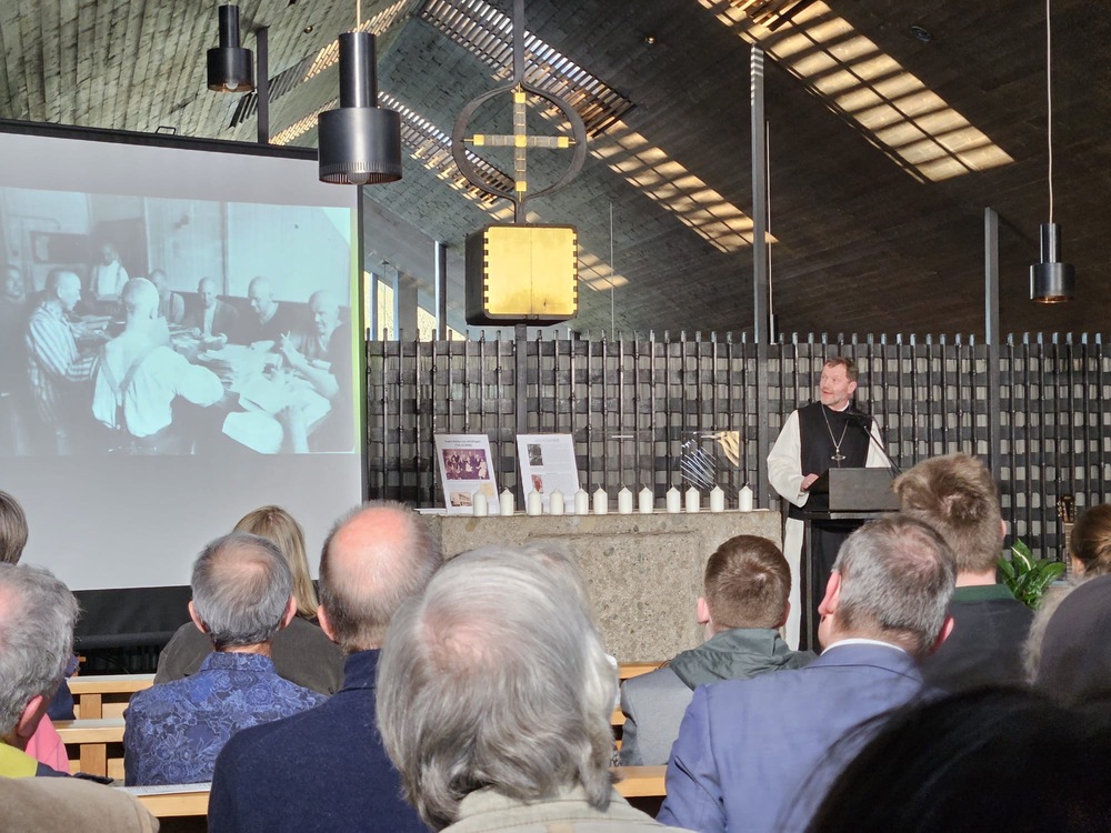 P. Konrad Just OCist ins „Gedächtnisbuch“ aufgenommen / Stift Wilhering P. Konrad Just OCist ins „Gedächtnisbuch“ aufgenommen