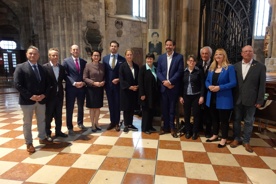 Die Schwesterngemeinschaft Caritas Socialis und eine breite politische Plattform trafen sich am 12. Juni 2024 zur Hildegard-Burjan-Gedenkmesse.                     