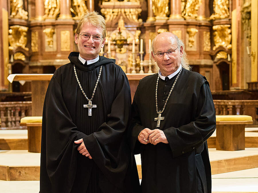 Ludwig Wenzl (li.) wurde am 11. September 2025 zum neuen Abt des Stifts Melk gewählt. Er folgt auf Abt Georg Wilfinger (re.).