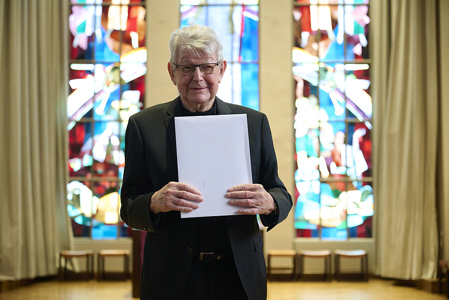 Bischof Erwin Kräutler, der der Kongregation der Missionare vom Kostbaren Blut angehört, hat am 22. März 2026 den Herbert-Haag-Preis für sein Lebenswerk erhalten.