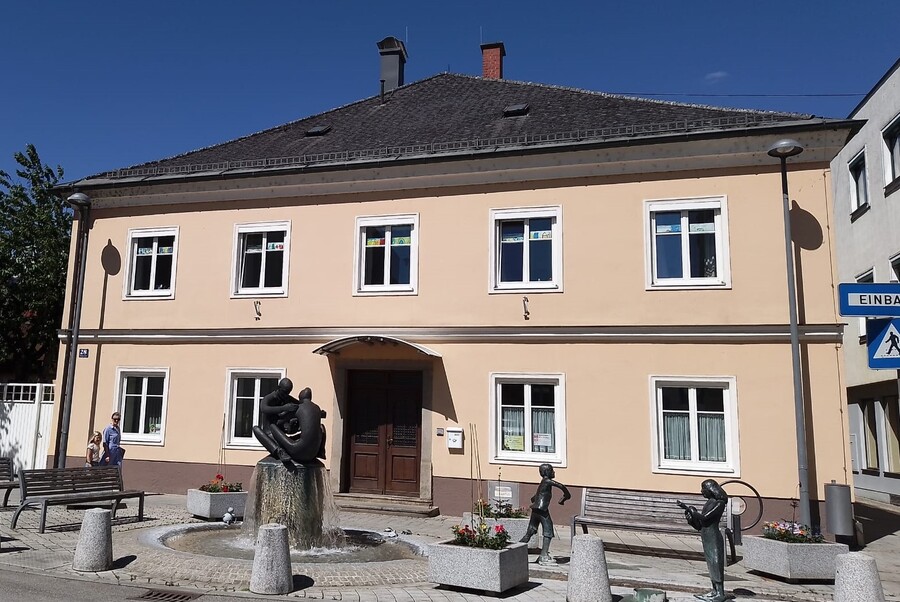 Ab 1. September 2024 übernimmt der Verein für Franziskanische Bildung die Trägerschaft des Kindergartens der Borromäerinnen in Grieskirchen.