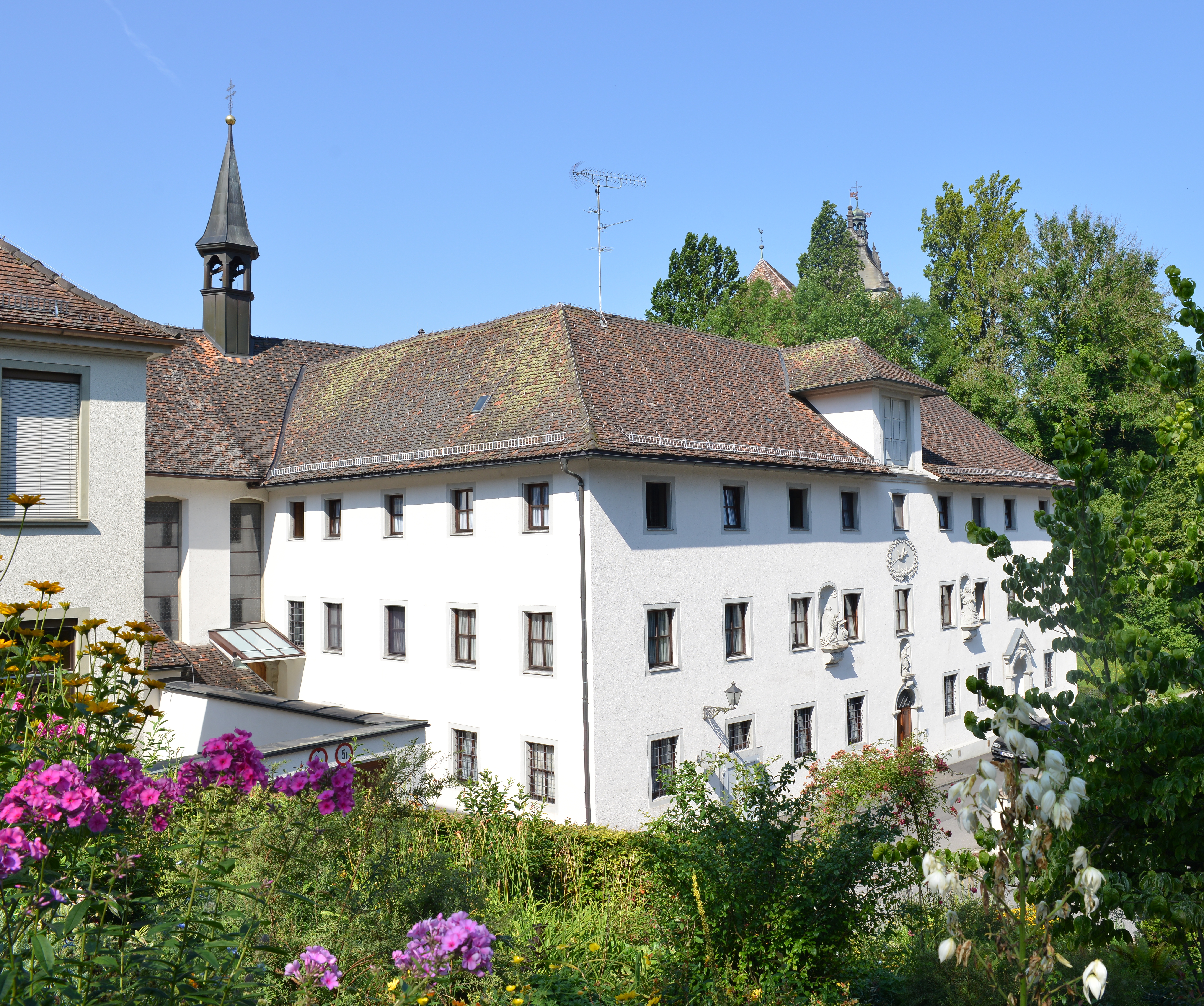 This Photo was taken by Böhringer Friedrich. Feel free to use my photos, but please mention me as the author and if you want send me a message. or (rufre@lenz-nenning.at) , Kloster Thalbach, 3, CC BY-SA 3.0 AT Kloster Thalbach