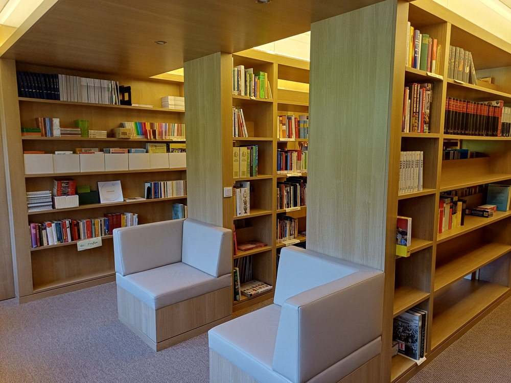Bibliothek Benediktinerinnen der Anbetung