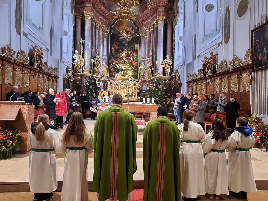 Am 23. Jänner 2025 fand eine Jubiläums-Festmesse anlässlich des 300-Jahr-Jubiläums der Mary-Ward-Schulen Krems statt.