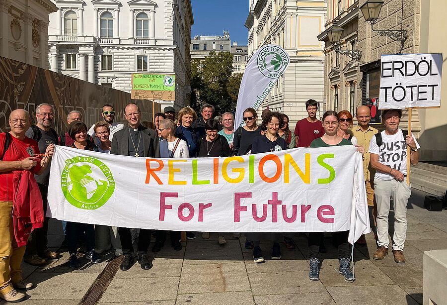 Einige Ordensleute waren am 20. September 2024 beim weltweiten Klimastreik in Wien dabei.