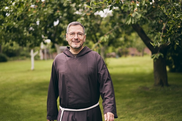 Portrait xyz / © Alle Rechte vorbehalten LÊMRICH, Alina Emrich und Kien Hoang Le, Veroeffentlichung nur gegen Honorar, Urhebervermerk und Bel, lemrich EUROPA,DEUTSCHLAND, FRANKFURT, Portrait xyz, 04.04.2022, (c) 2022 Lêmrich (Alina Emrich, Kien Hoang Le)