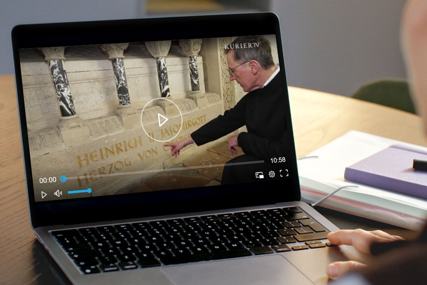 KURIER TV: „Grätzlgschicht“ über das Schottenstift / KURIER TV /Canva KURIER TV: „Grätzlgschicht“ über das Schottenstift