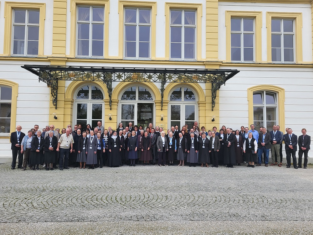 Über 80 Teilnehmer:innen trafen sich bei der Ordensarchivtagung in München.