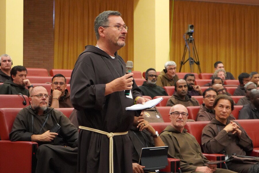 „Die Universalität des Evangeliums und die Interkulturalität unseres Charismas als Kapuziner sind ein Geschenk“, ist der Provinzial der Deuschen Kapuzinerprovinz, Br. Helmut Rakowski, überzeugt. / Kapuziner „Die Universalität des Evangeliums und die Interkulturalität unseres Charismas als Kapuziner sind ein Geschenk“, ist der Provinzial der Deuschen Kapuzinerprovinz, Br. Helmut Rakowski, überzeugt.