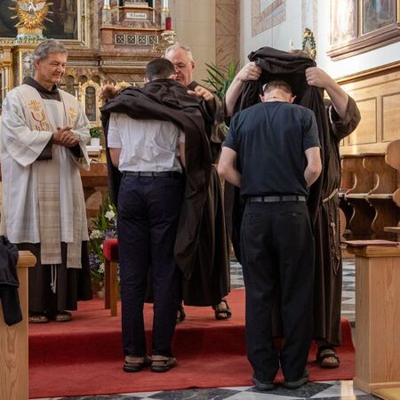 Einkleidung der Novizen