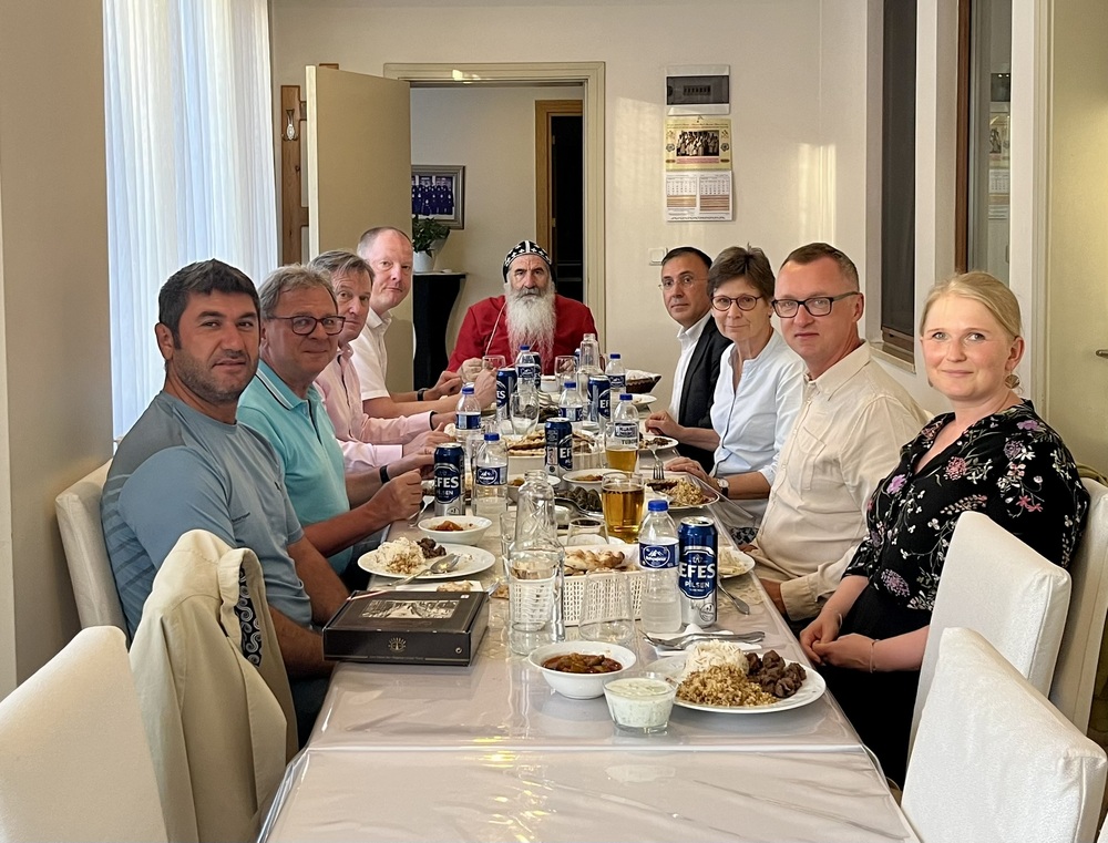 Abendessen bei Mor Grigorios Malke Ürek, Erzbischof von Adiyaman